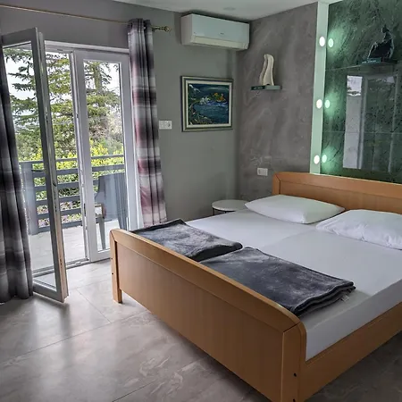 Jadranka Cacic Apartment Klenovica